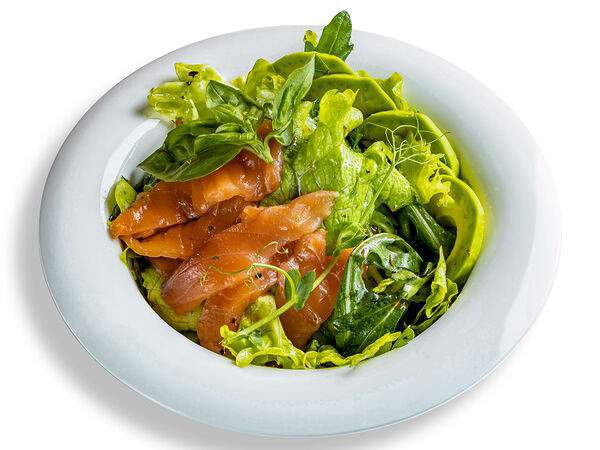 Ред-Буфет - Зеленый салат с лососем и авокадо