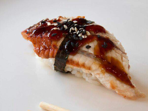 Рыбы бы - Суши с угрем