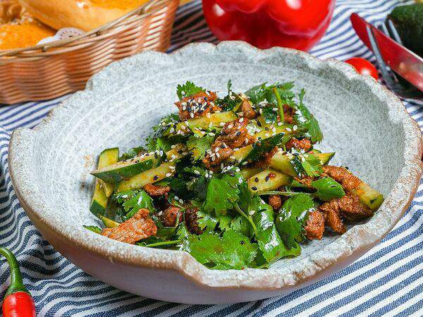 Bazar - Теплый салат с говядиной