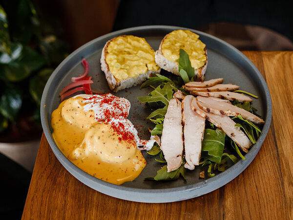 Sunny - Завтрак с курицей и авокадо