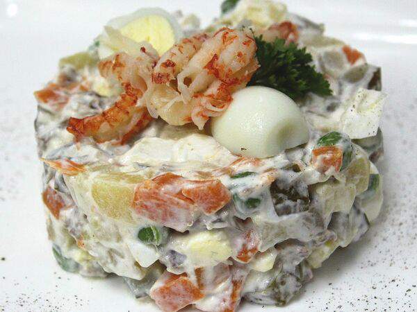 Гофманъ - Салат Оливье с раковыми шейками