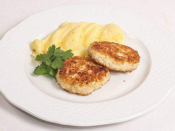 Мушмула - Котлеты куриные с пюре