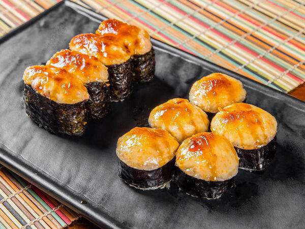 Самба суши - Сет угорь в сырно-сливочном соусе