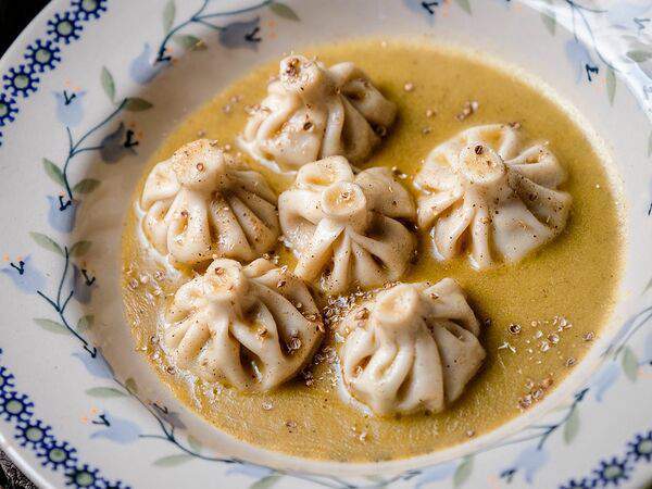 Джани Ресторани - Мини-хинкали в перечном соусе