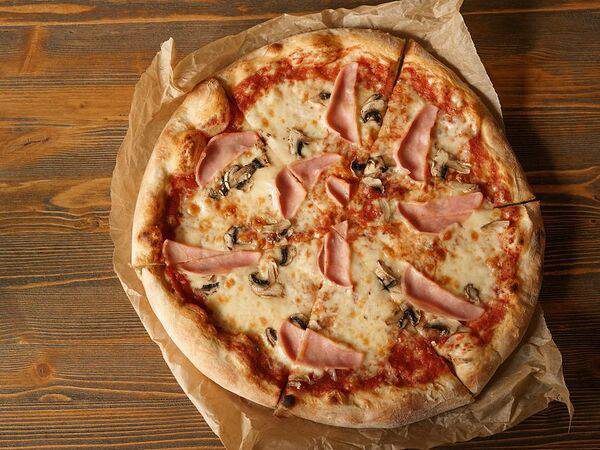 Римские каникулы - Пицца с ветчиной и грибами