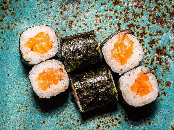 Суши бай Б - Мини-ролл с копченым лососем