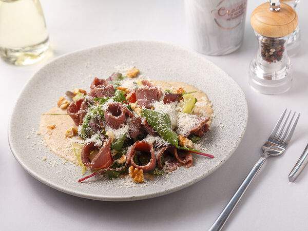 Гурмерия De Paris - Салат с пастрами