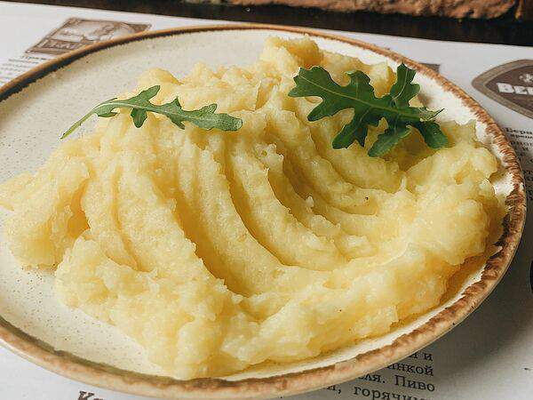 Вепрево колено - Картофельное пюре