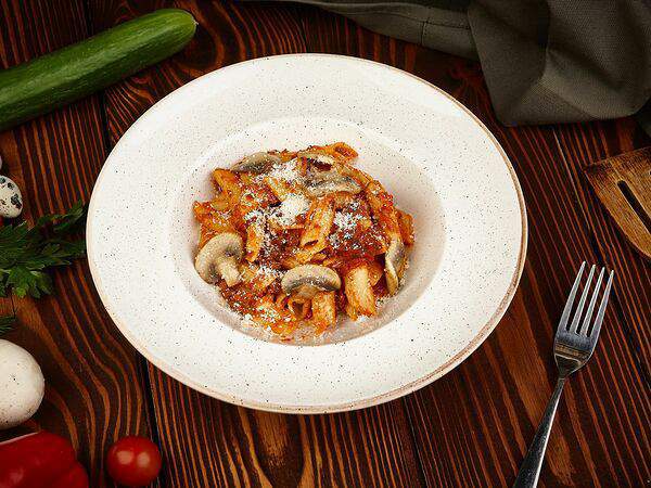 Вершина - Паста Болоньезе с шампиньонами