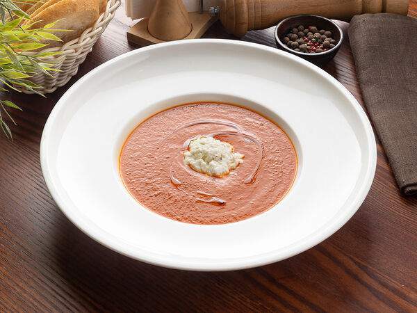 L'angolo Italiano - Крем-суп из томатов со страчателлой