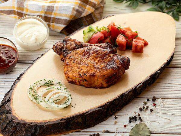 На Труда - Свиная Корейка на кости