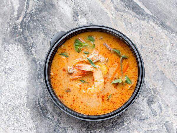 Лосось & Имбирь - Том ям с креветками