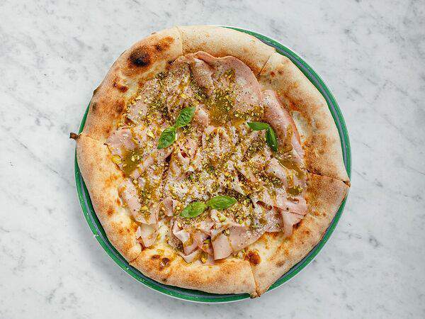 R14 - Пицца с мортаделлой и фисташками без глютена