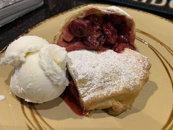 Ресторанчик старый город - Штрудель вишневый