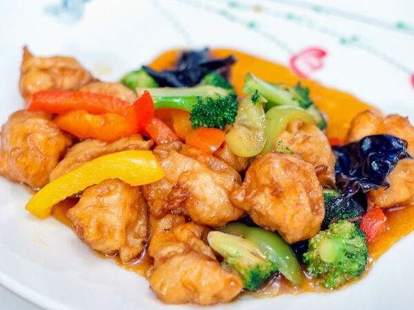 Китайский ресторан Дружба - Лосось с овощами в соевом соусе