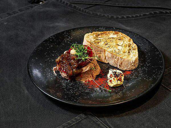 Port o Coffee - Домашний куриный паштет с печёной сливой и карамелизированным луком