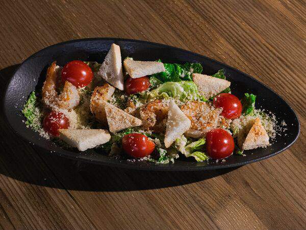 Мята Cyber Lounge Bar - Салат Цезарь с креветками