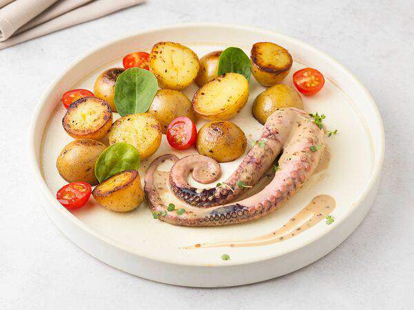 Доставкин - Осьминог в ореховом соусе с картофелем