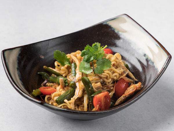 Ezzy Pizza - Лапша рамен с курицей