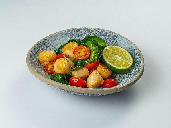 Skzk Rest - Гребешок со шпинатом и томатами