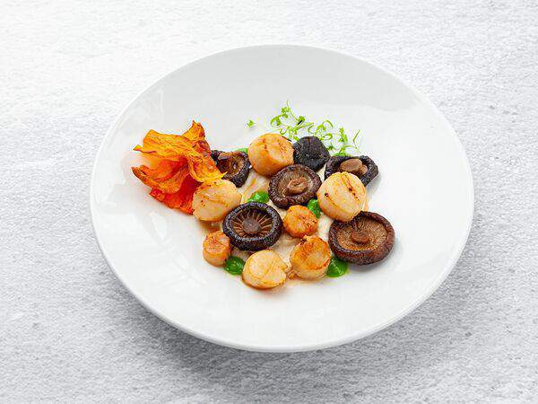 Port42 - Гребешки с пюре из сельдерея