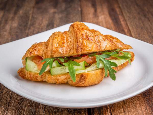 Волконский - Мультизлаковый круассан с лососем