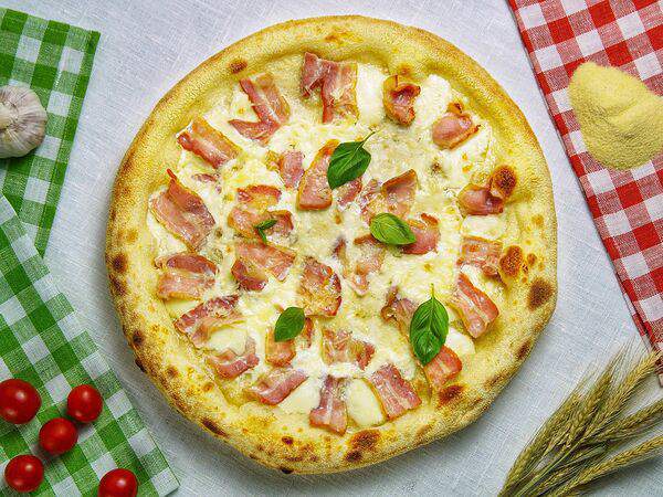 Burrata - Пицца Карбонара