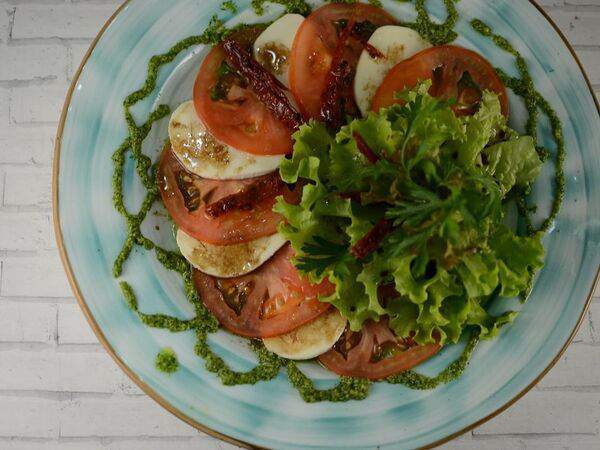 Kontrast gusto - Капрезе с моцареллой