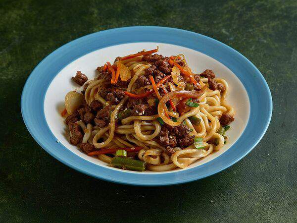 Кафе Али - Лапша с говядиной и овощами