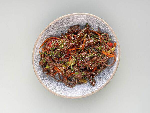 О мой вок! - Гречневая лапша с говядиной