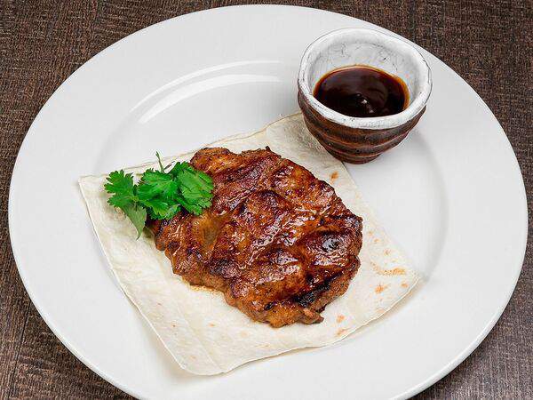 Рамен с уткой - Стейк из cвинoй шеи с соусом Якитори