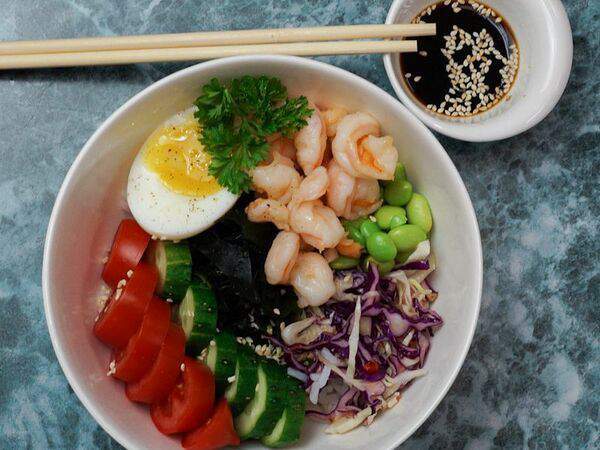 Бутик вкусной еды - Поке с тигровыми креветками на киноа