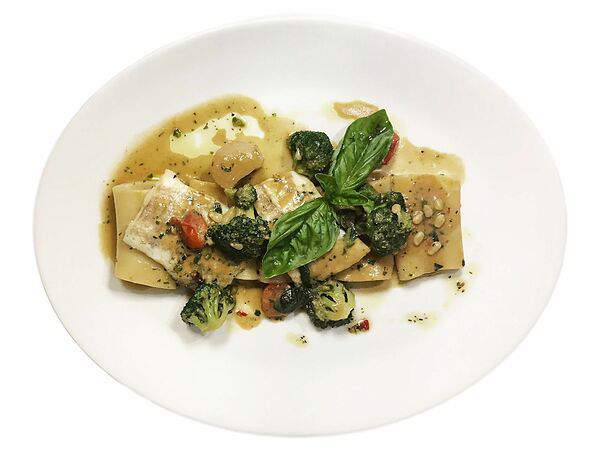 Osteria 122 - Паккери с сибасом и брокколи