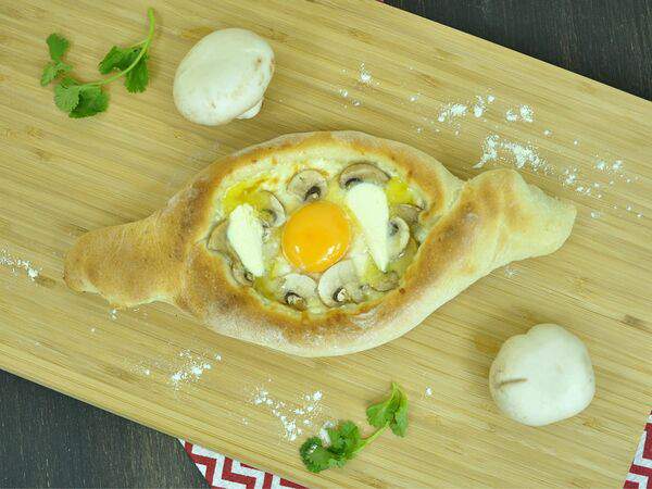 Это Хачапури и Пицца! - Хачапури с грибами