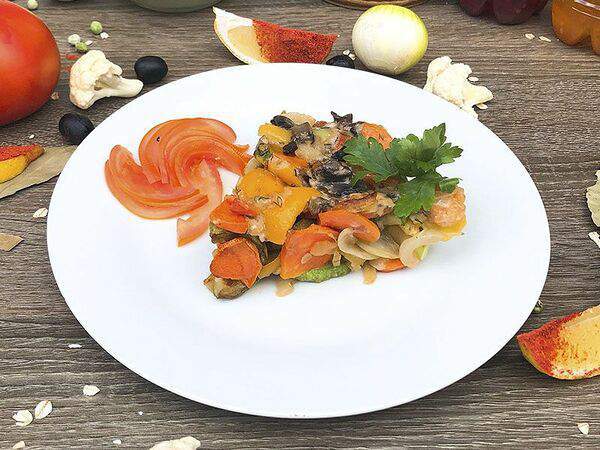 Ланч-кафе Baza Plaza - Соте овощное с грибами под сырном соусом