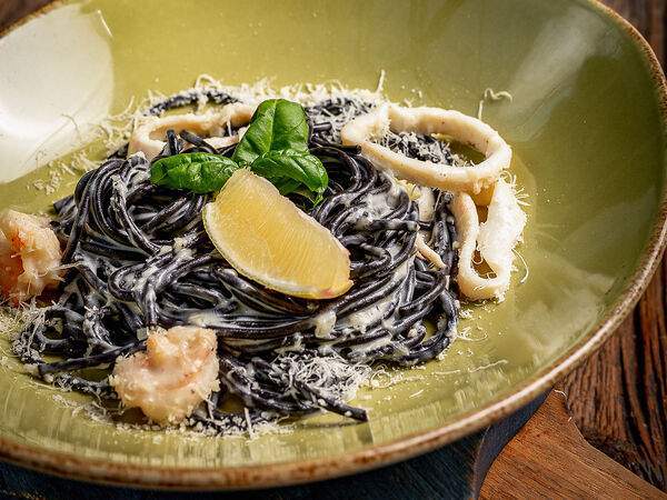 Vdrova - Черные спагетти с морепродуктами