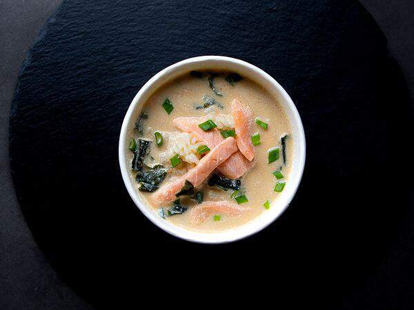 Youbona Sushi - Суп с лососем