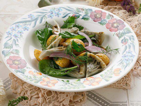 Катюша - Салат из картофеля с солеными груздями