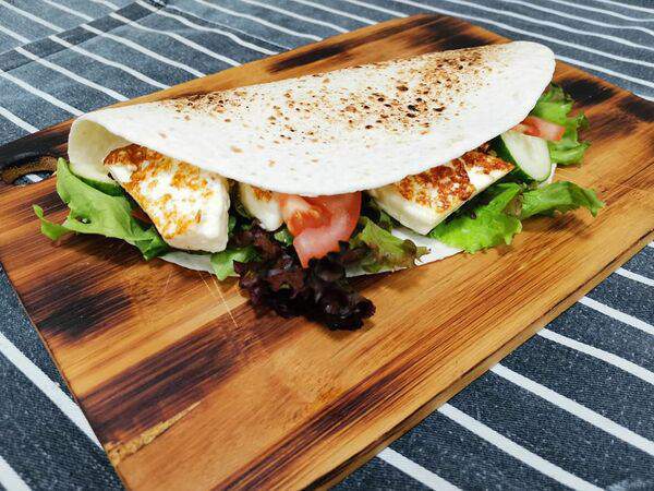 Догоновъ городской трактир - Кесадилья с сыром