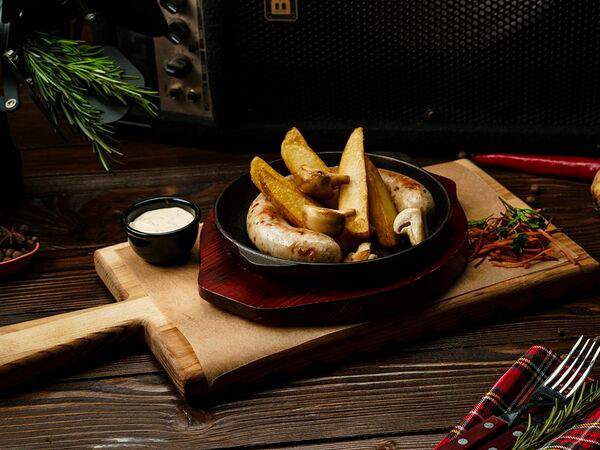 New Slam Food & Music - Фирменные колбаски говядина-баранина с зеленью Slam