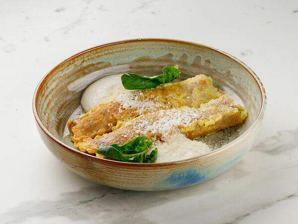 Гаврош - Блинчики с говядиной, грибами и муссом из пармезана