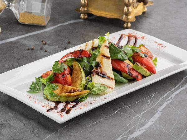 Вкусный дом - Тёплый салат с сыром халуми