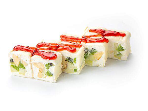 Сушишоп - Сладкий ролл с клубничным соусом