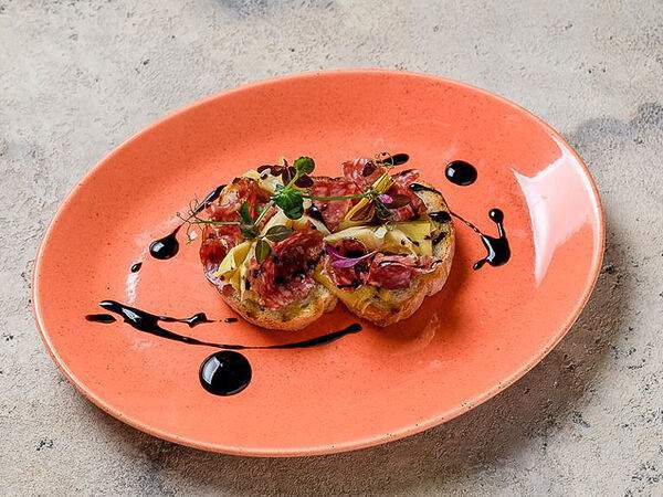 Роберто - Брускетта с салями