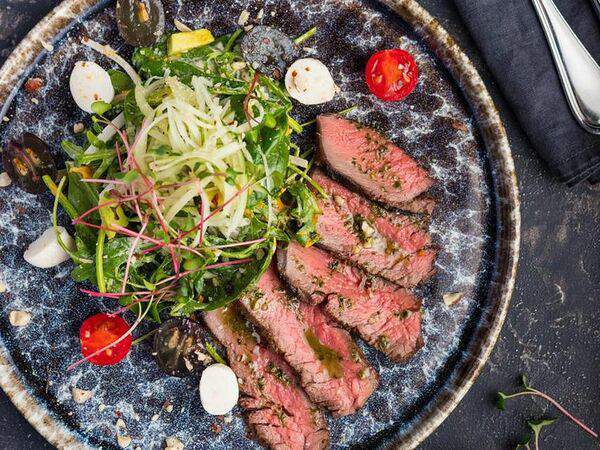 Мархаба - Салат с кониной и свежими овощами