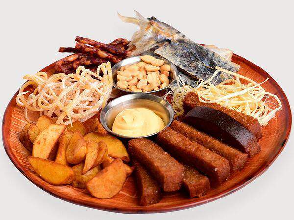 Самое популярное кафе - Тарелка снеков