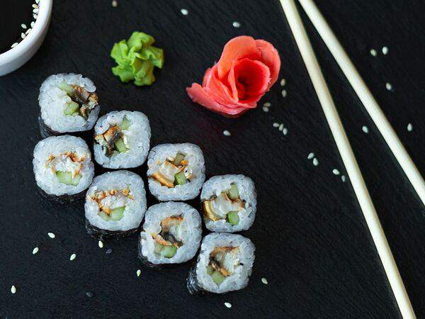 Сакана - Ролл с угрем