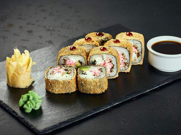 Маэстро суши - Горячий ролл с креветками и снежным крабом