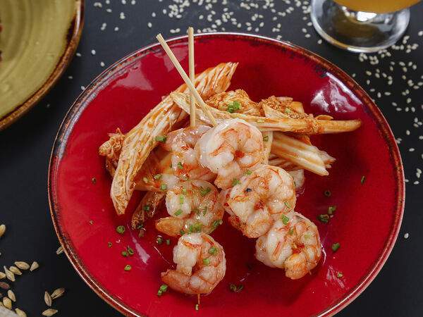 Rast Pub - Брошет из тигровых креветок со сладким чили