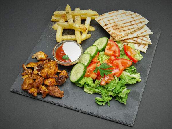 DonerBar - Шаверма Донер на тарелке с курицей